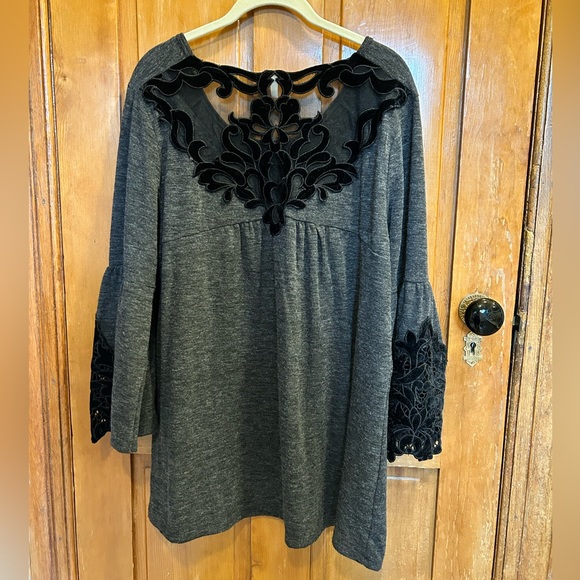 Maurices Gray Sweater With Bell Sleeves and Velvet Detailing - Picture 1 of 9